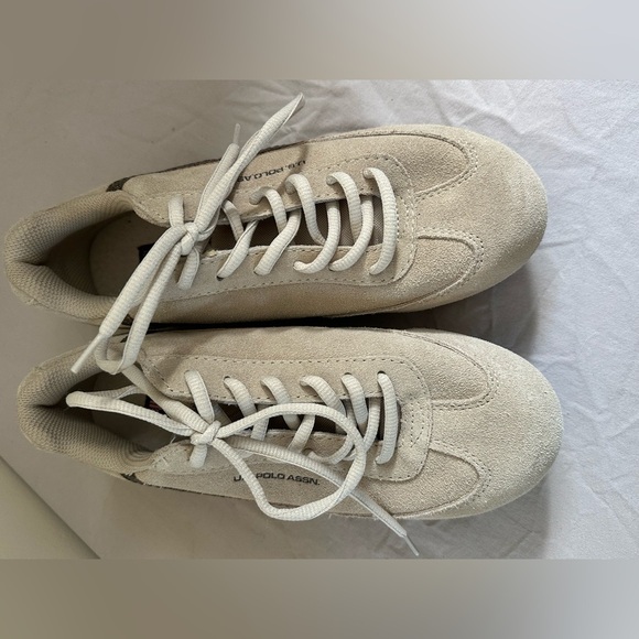 U.S. Polo Assn. Women’s Sneakers Size 8 Beige Suede Retro Casual Shoes - Picture 8 of 8